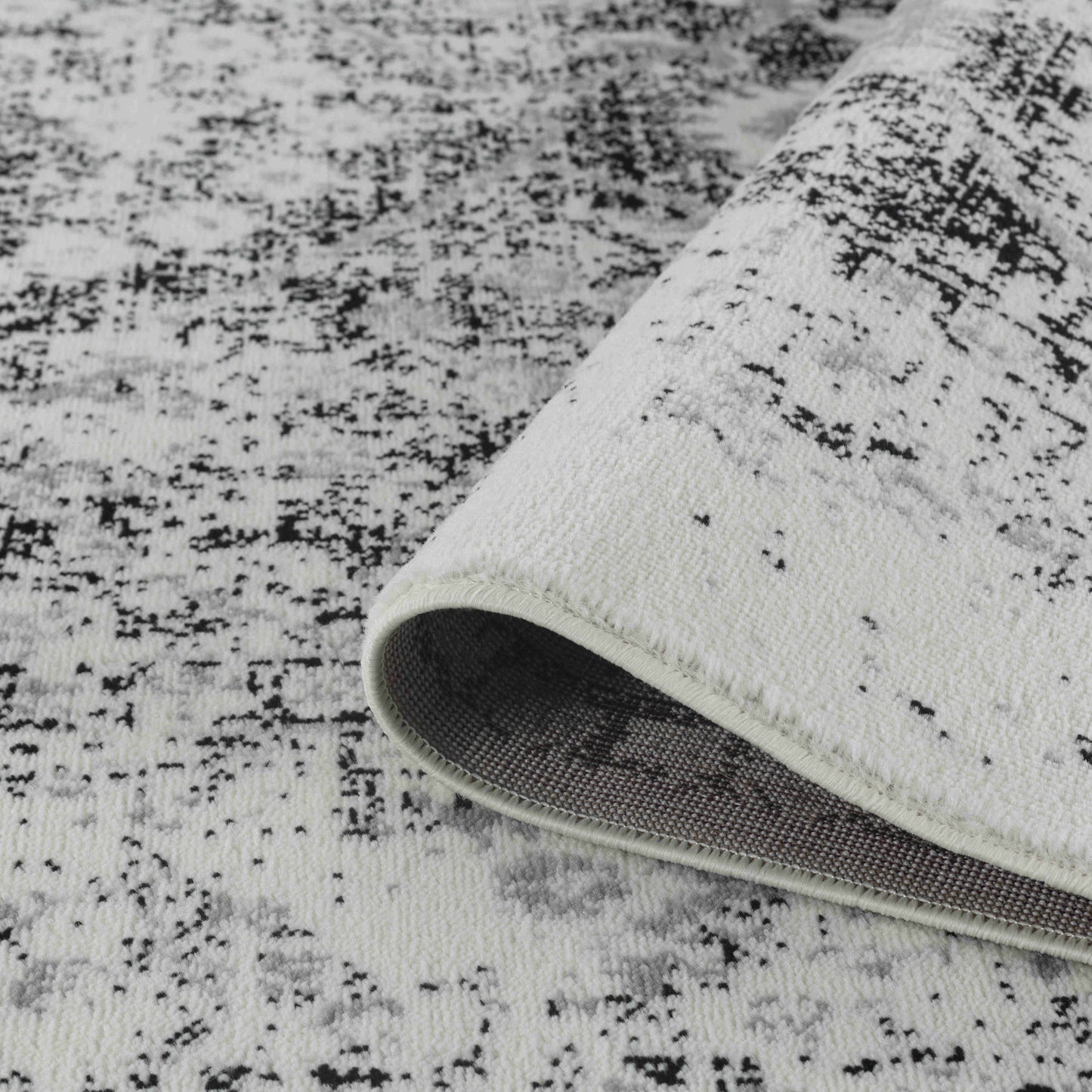 Tapis noir vieilli oriental Sakarya