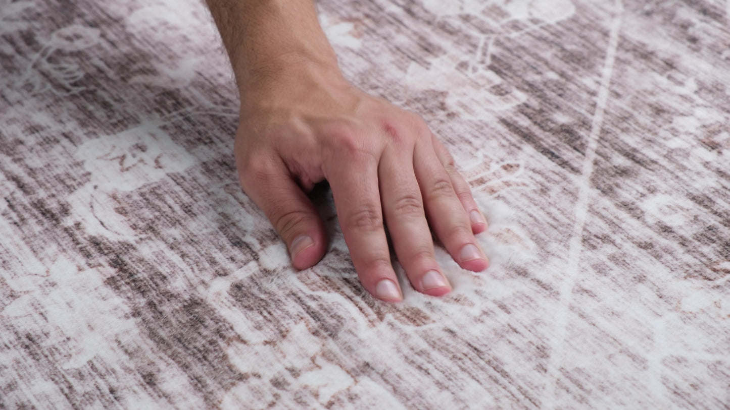 Tapis traditionnel marron vieilli Aruba