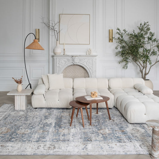 Wiam Distressed Medallion Traditional Blue and Ivory Indoor Rug