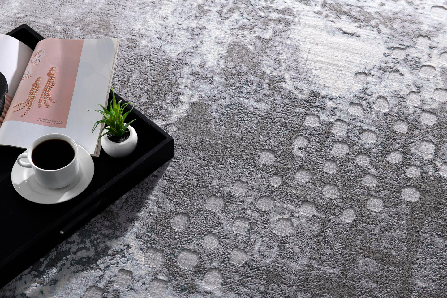 Thalos Abstract Contemporary Grey and White Indoor Rug