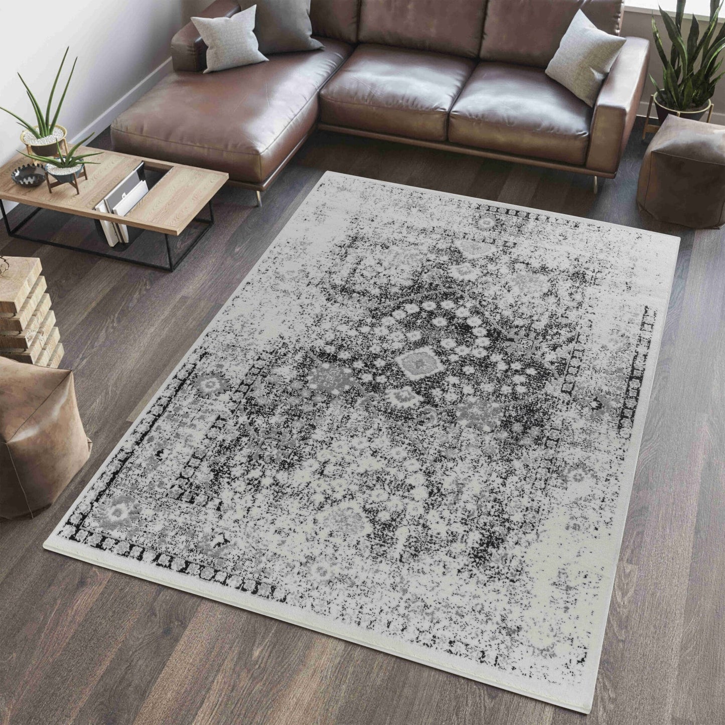 Tapis noir vieilli oriental Sakarya