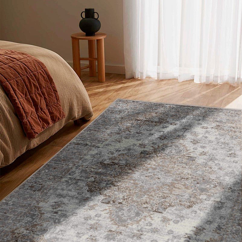 Amina Oriental Traditional Brown and Grey Indoor Rug