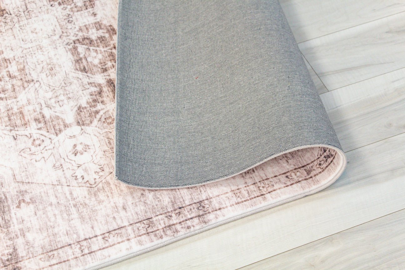 Tapis traditionnel marron vieilli Aruba