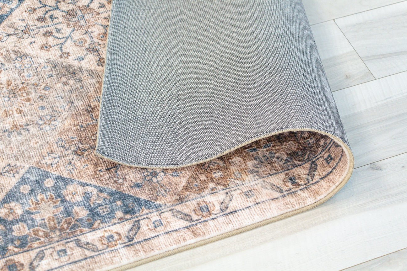 Tapis traditionnel marron vieilli Aruba