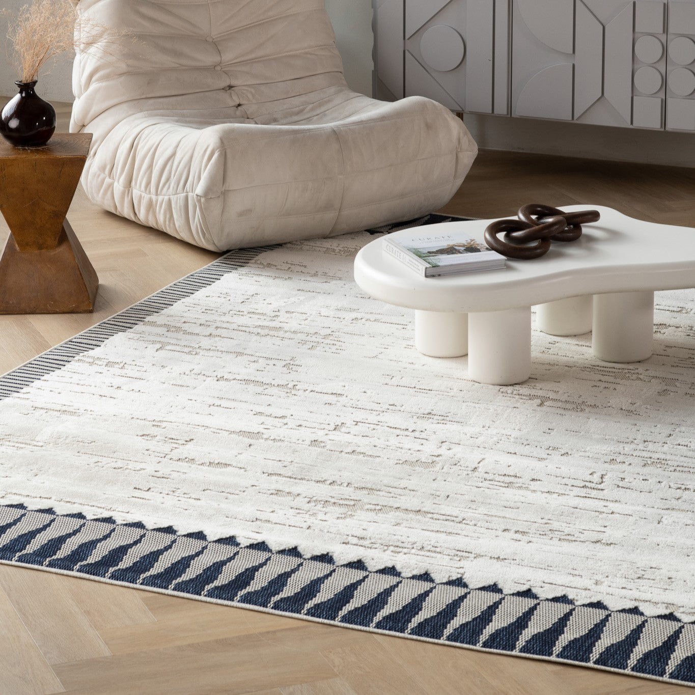 Selva Geometric Contemporary Cream and Blue Indoor Rug