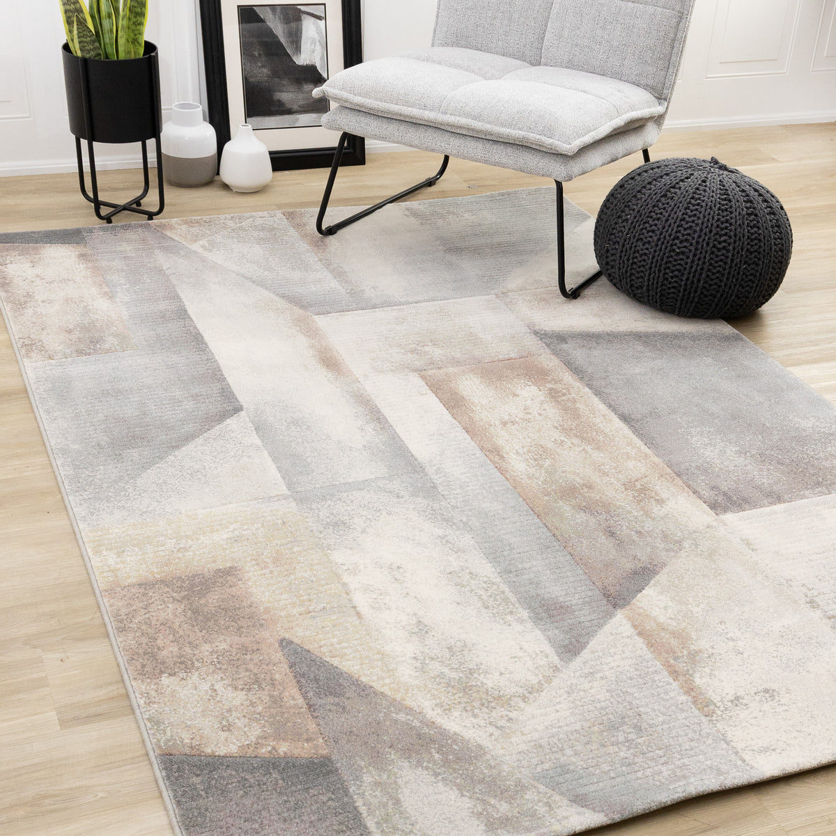 Tapis contemporain gris géométrique vieilli