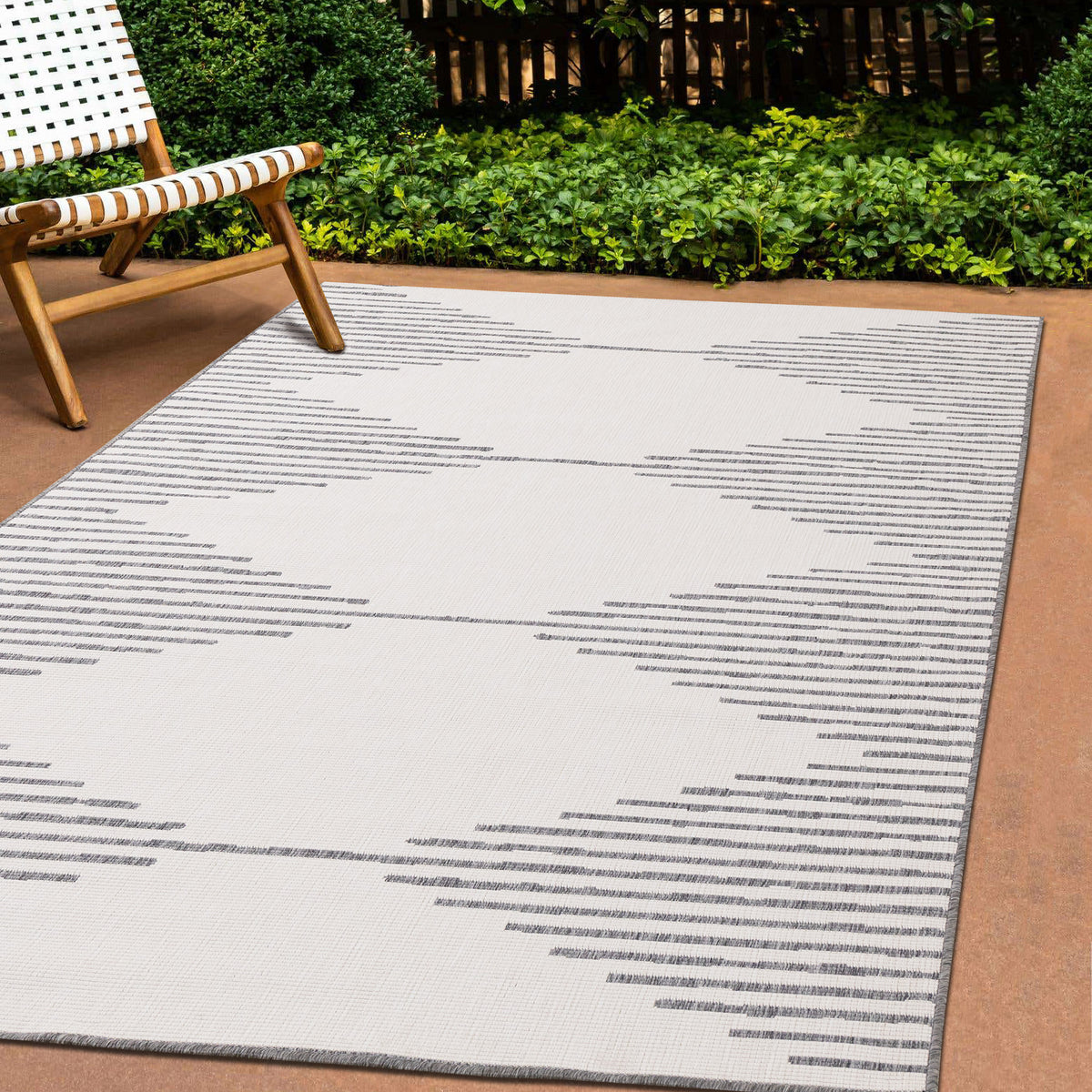 Tapis géométrique gris style milieu du siècle