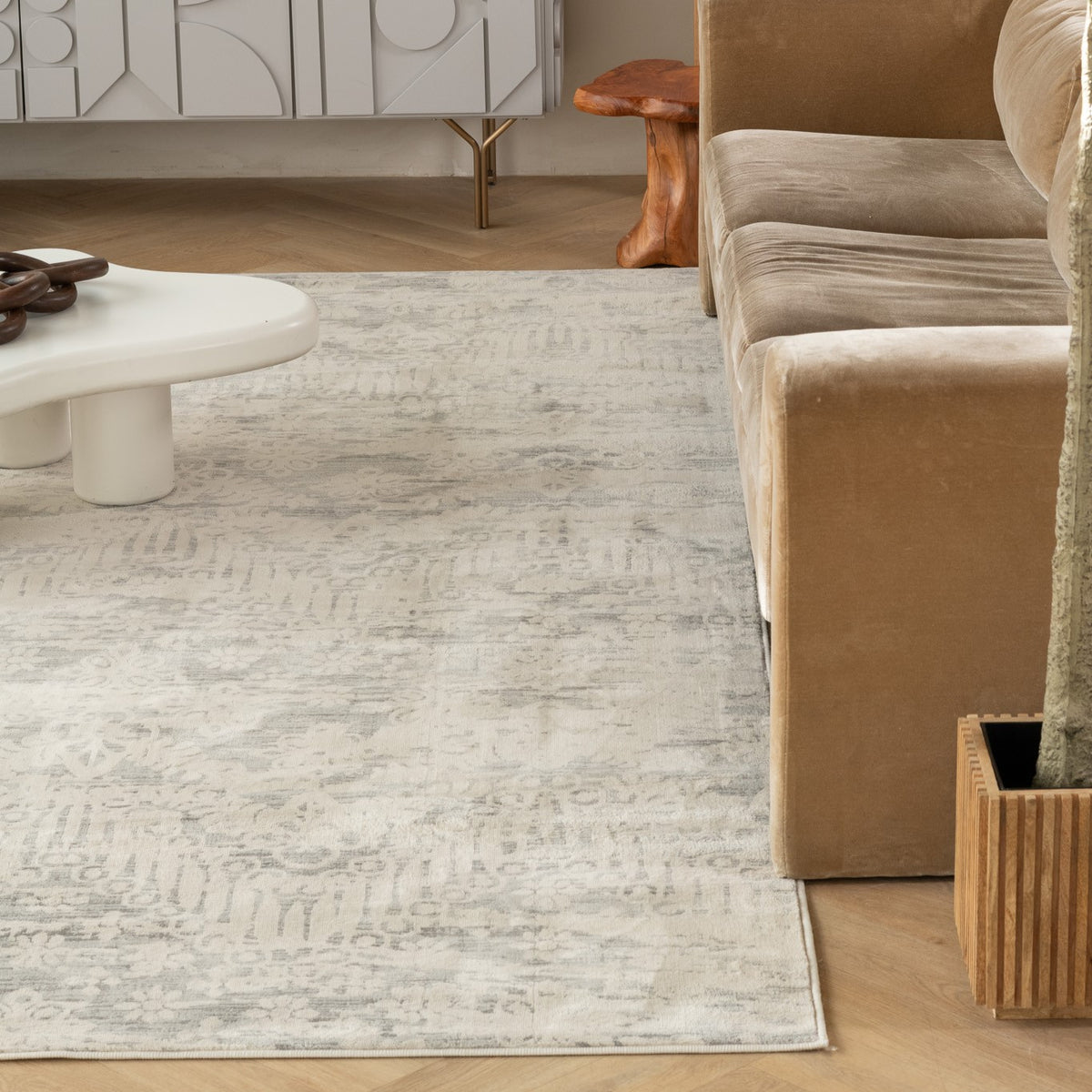 Liora Damask Traditional Grey Indoor Rug