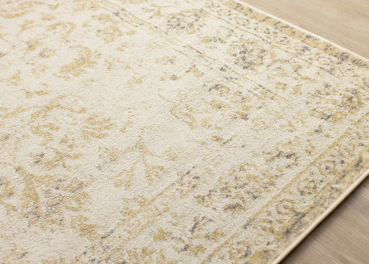 Classic Traditional Cream Area Rug