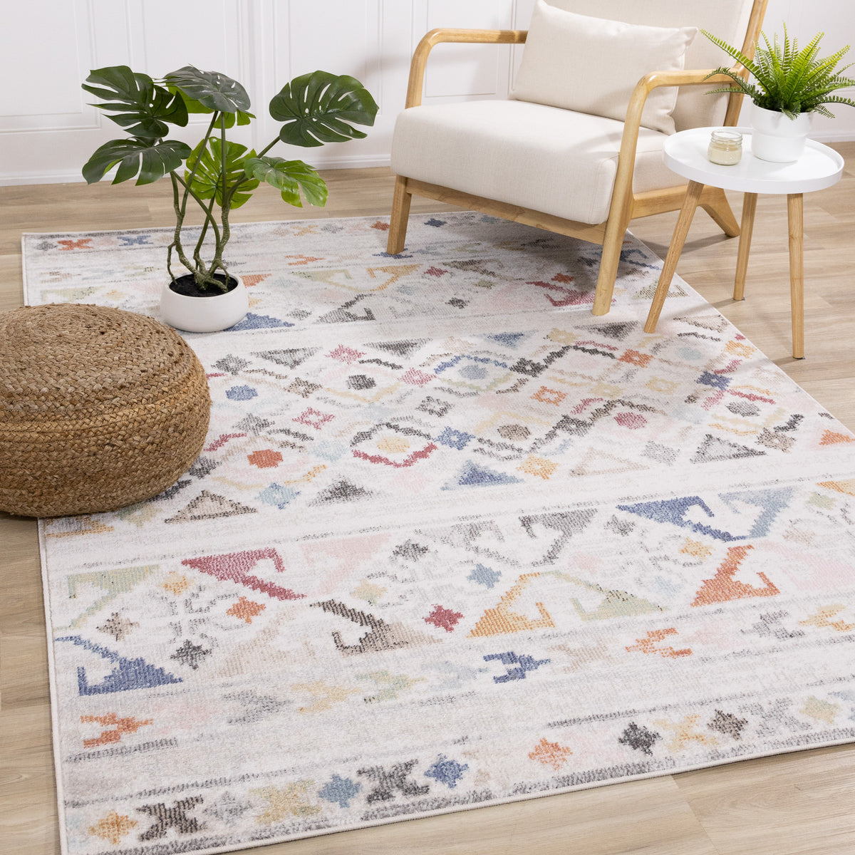 Tapis de style tribal du sud-ouest, teint en crème
