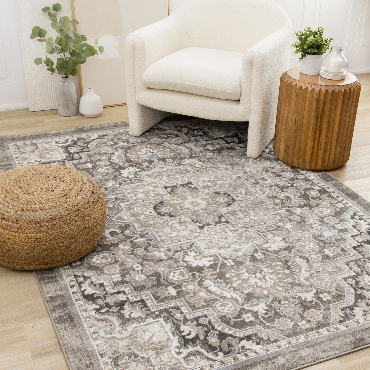Tapis classique traditionnel taupe