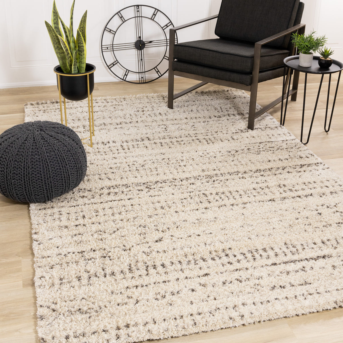 Tapis contemporain tribal du sud-ouest couleur crème