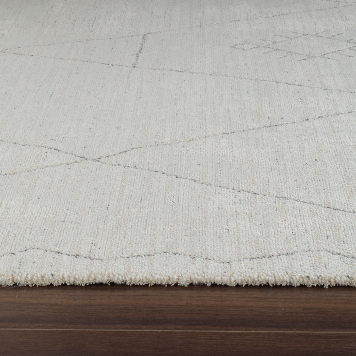 Nivara Boho Contemporary Beige and Cream Indoor Rug