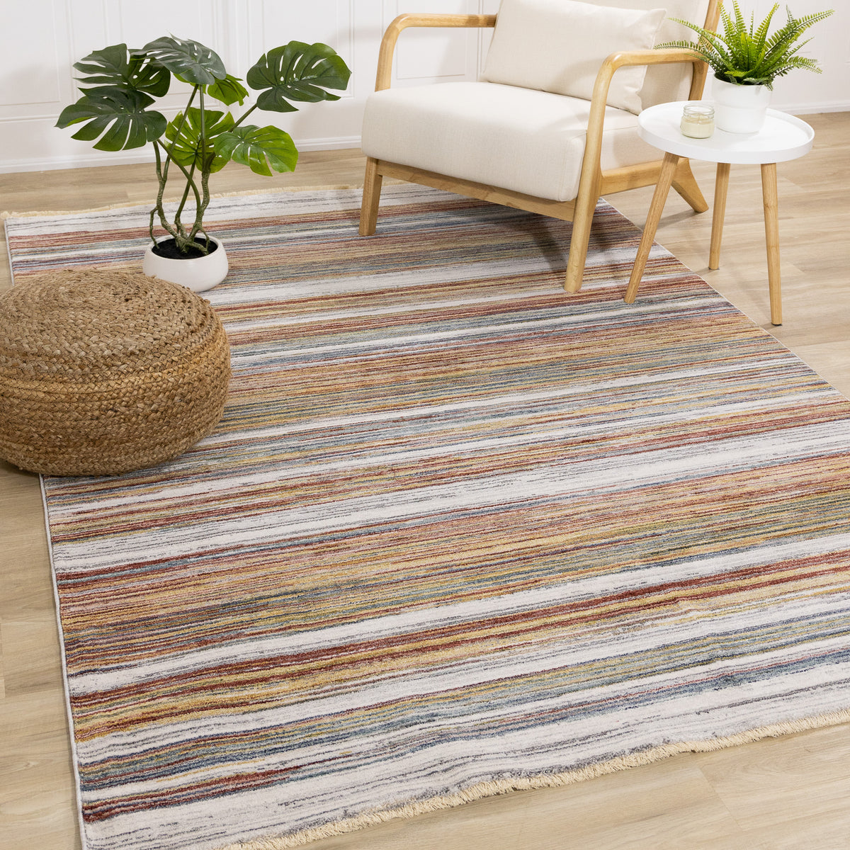 Tapis à rayures jaunes contemporain