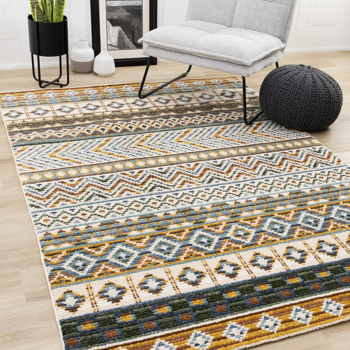 Tapis de style tribal du sud-ouest, couleur crème