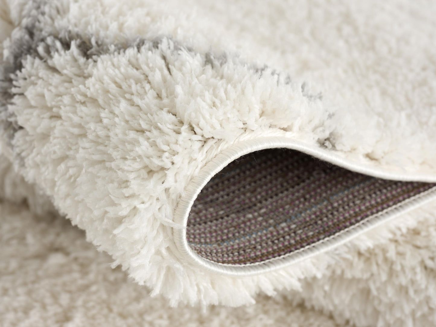 Linea Trellis Contemporary White and Grey Indoor Rug