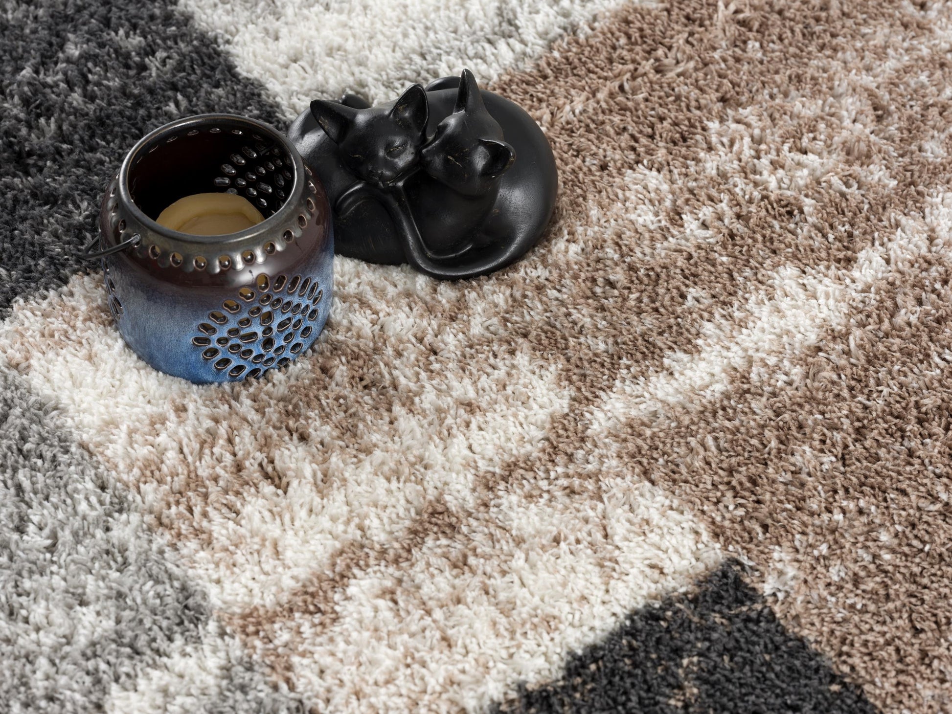 Sora Geometric Contemporary Brown and White Indoor Rug-9