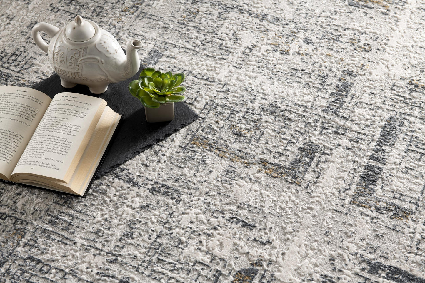 Caelum Geometric Contemporary Grey and Beige Indoor Rug