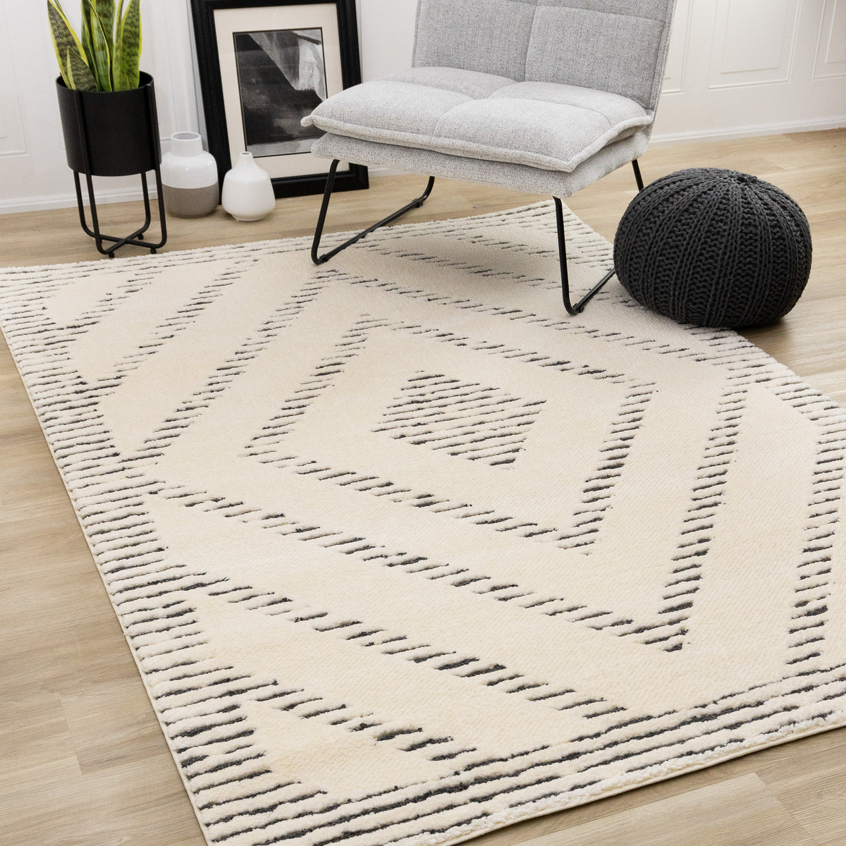 Tapis géométrique contemporain crème
