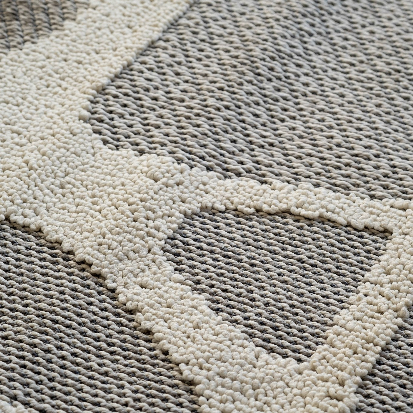 Kintsu Abstract Grey Indoor Rug and Runner