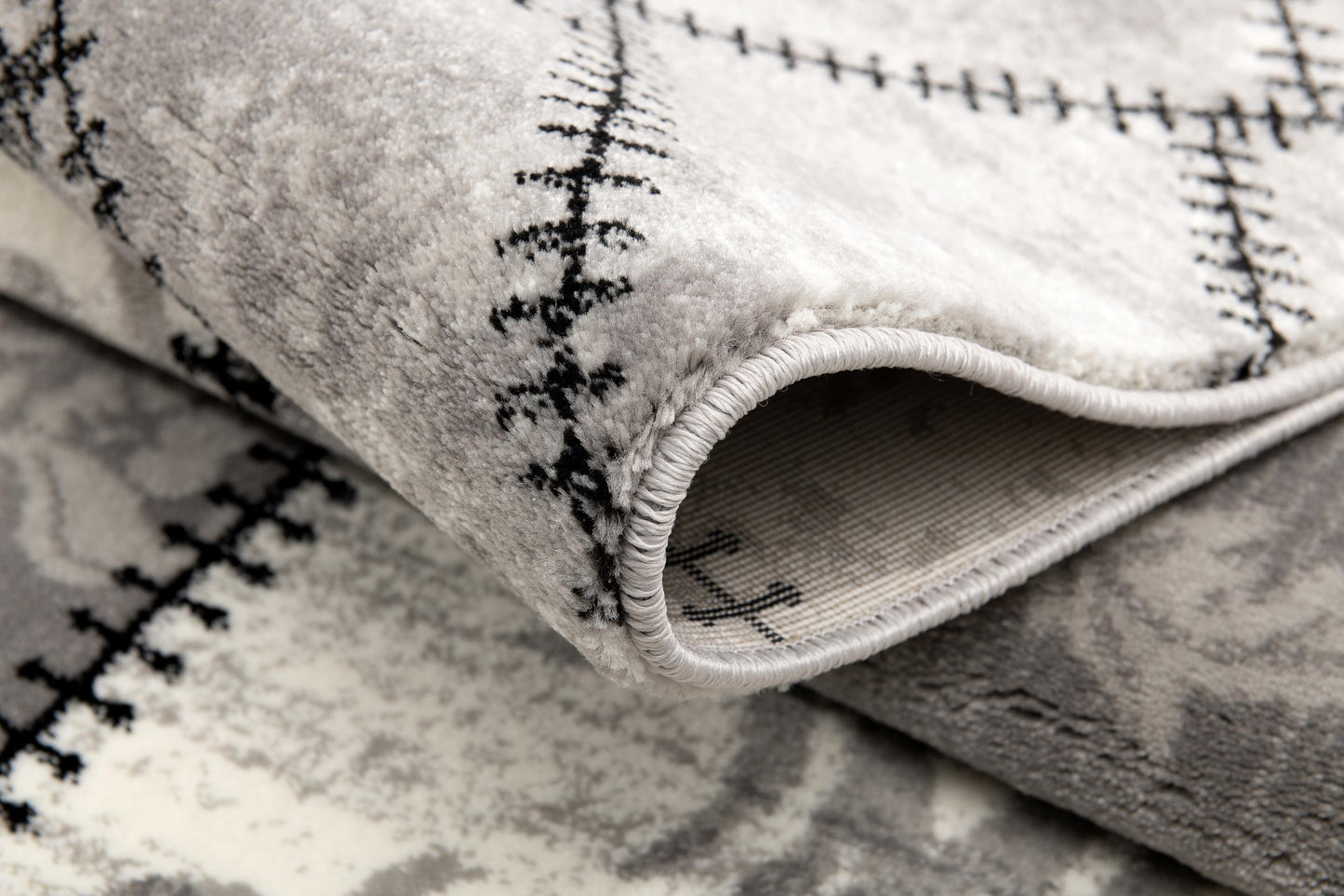 Vastra Patchwork Contemporary Grey and Beige Indoor Rug