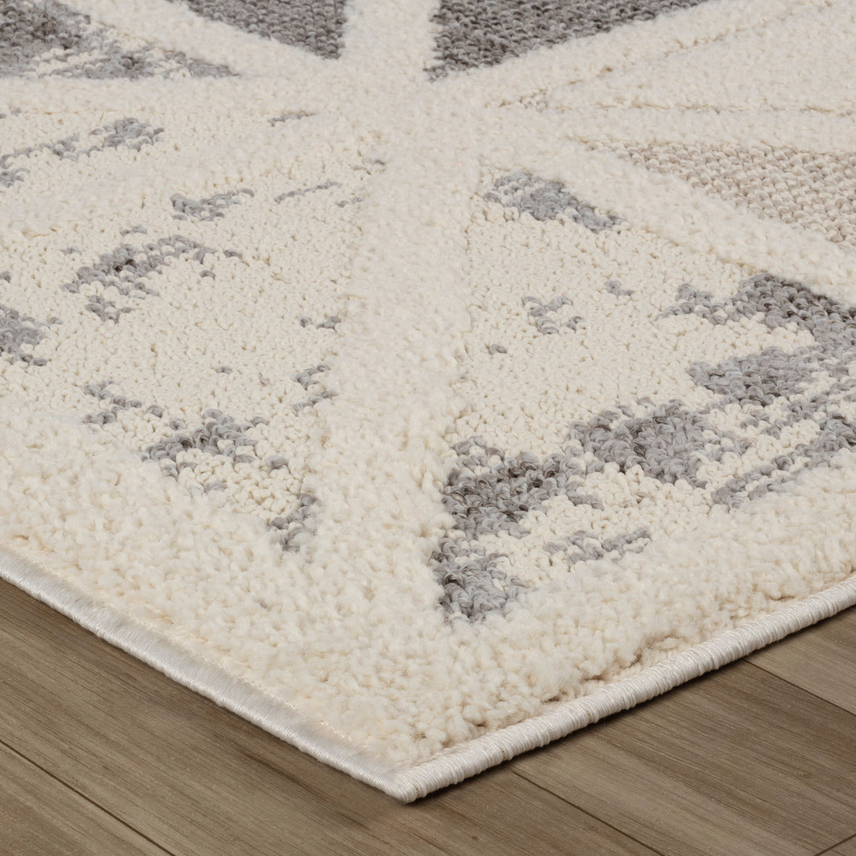 Aarya Geometric Contemporary Cream and Grey Indoor Rug