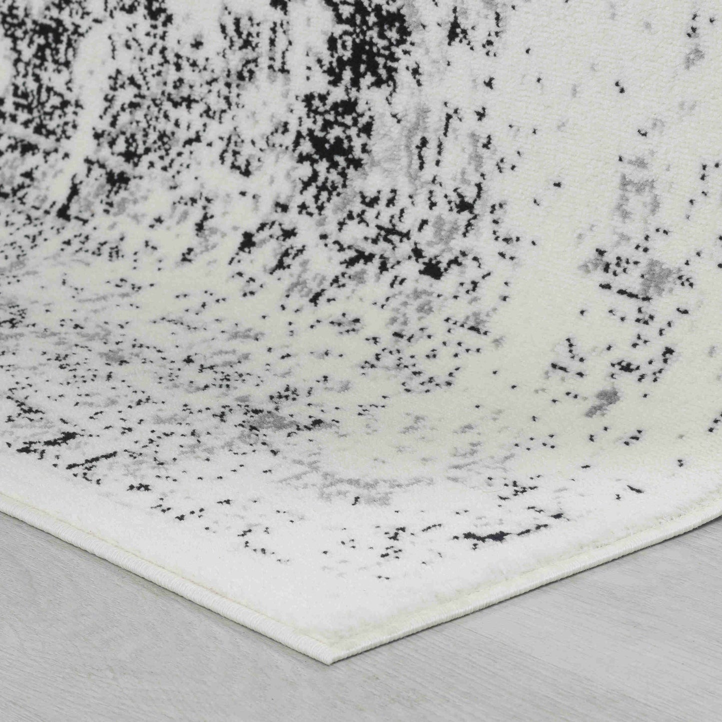 Tapis noir vieilli oriental Sakarya