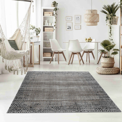 Ihsan Geometric Traditional Brown and Black Indoor Rug