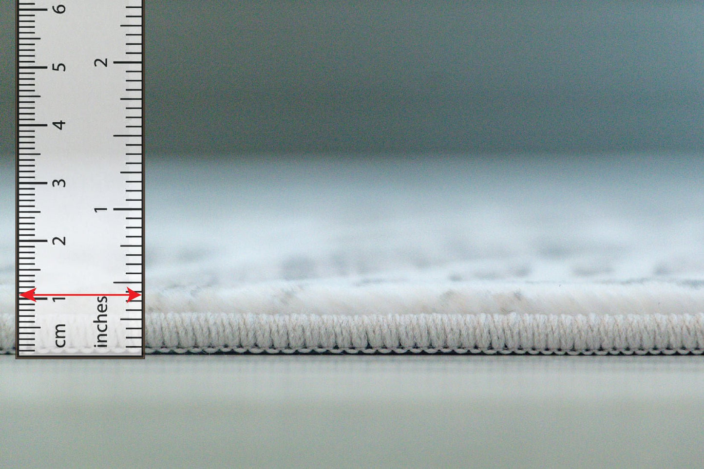 Roshin Medallion Traditional Cream and Gold Indoor Rug